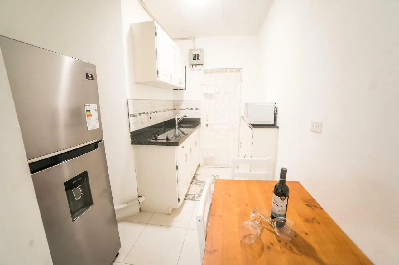 New Kingston Luxury Apartment Chelsea